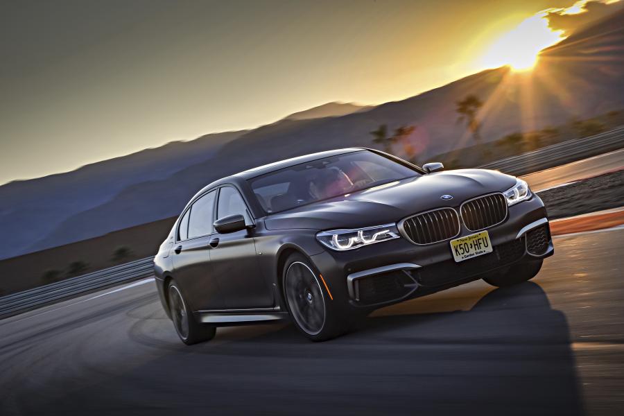  BMW M760i xDrive 2017 года  (NA) (фото 118 из 154)